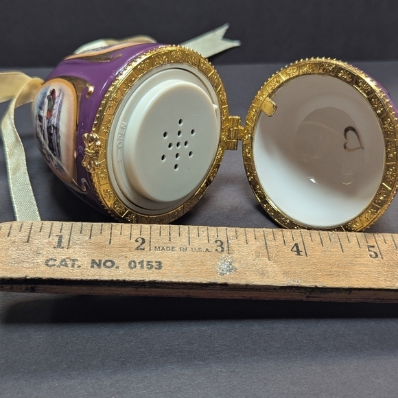 Mr. Christmas musical purple egg ornament Valerie Parr - Picture 6 of 12